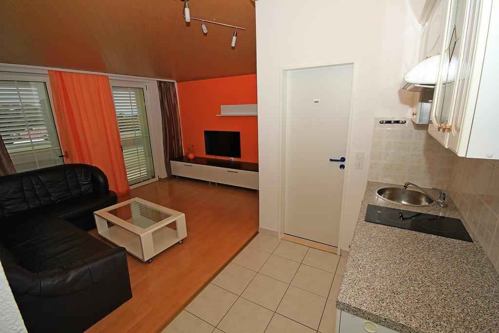 Apartment Vucic Макарська Екстер'єр фото